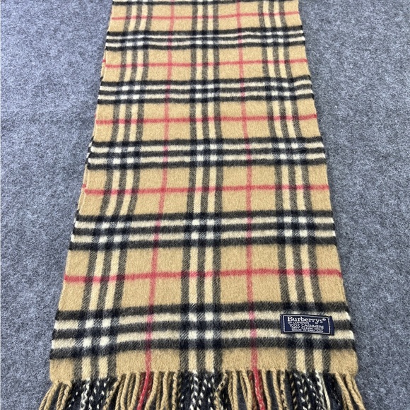 Vintage lamb wool Burberry - Picture 2 of 4